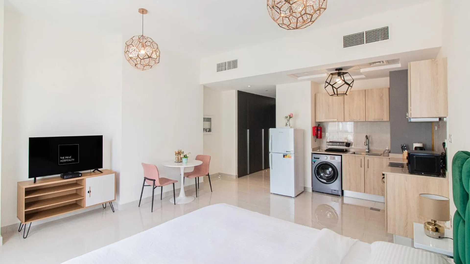 Cozy Studio Haven In Ag Tower - Business Bay Dubai United Arab Emirates