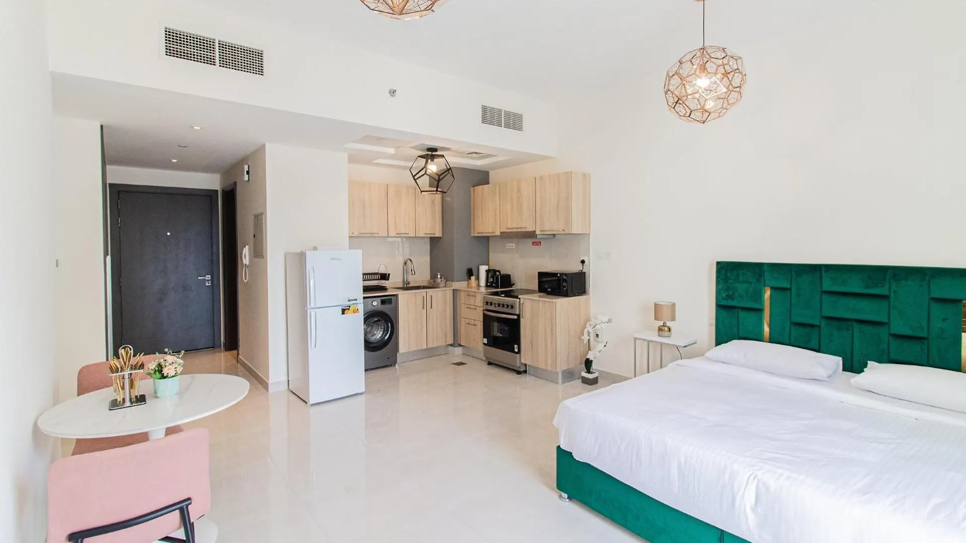 Appartement Cozy Studio Haven In Ag Tower - Business Bay Dubaï
